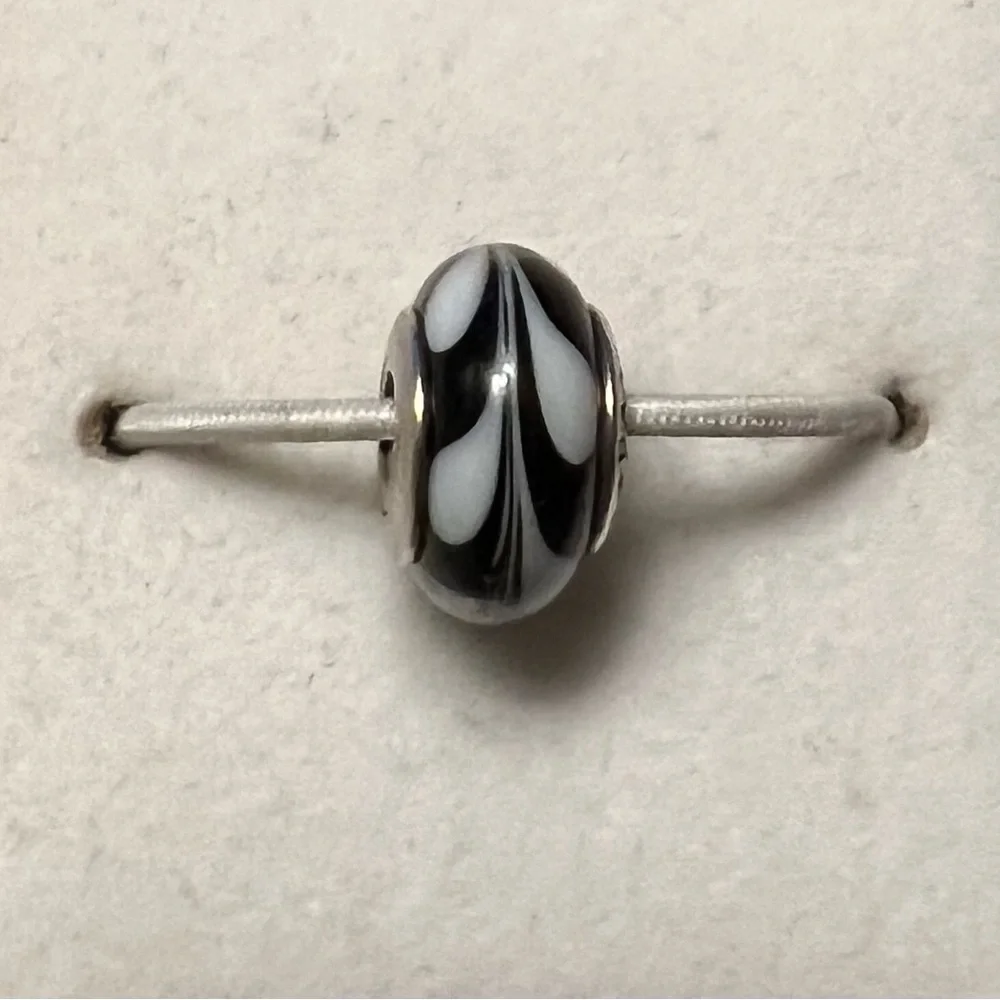 Pandora 925 Sterling Silver Black White Swirl Murano Glass EUC ALE #299